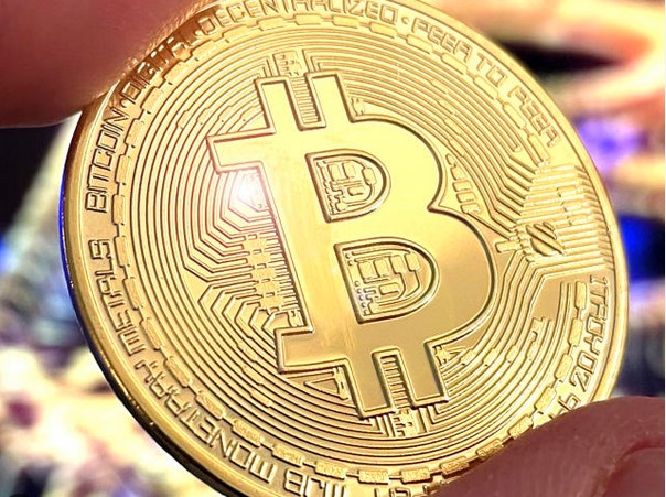 BlackRock-CEO: Cryptocurrency to Outpace Every Single Currency!
